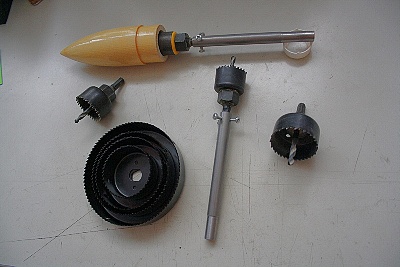 Hrncov&eacute; vykružovac&iacute; vrt&aacute;ky na prodlužovac&iacute;m n&aacute;stavci a jejich použit&iacute; R